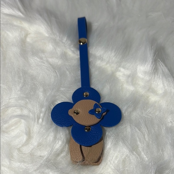 Louis Vuitton Vivienne Bag Charm. COA included. KK474 - Picture 1 of 4